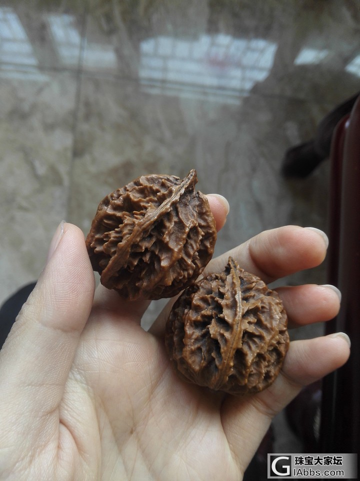 朋友送的，请大家帮忙看看_核桃