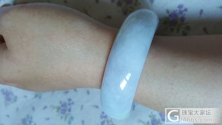 这个手镯A不A？有没有抛光粉？_手镯翡翠