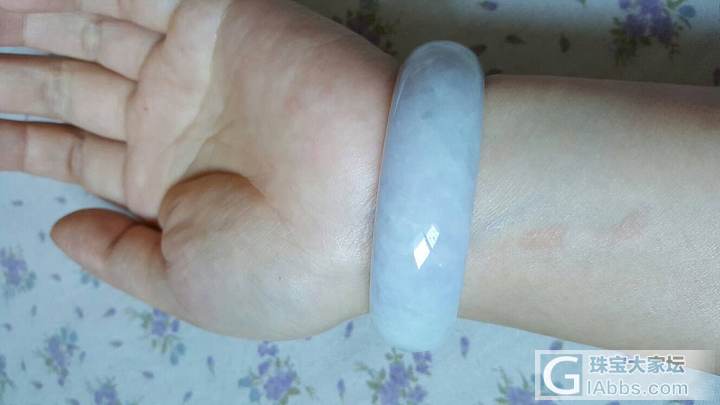 这个手镯A不A？有没有抛光粉？_手镯翡翠