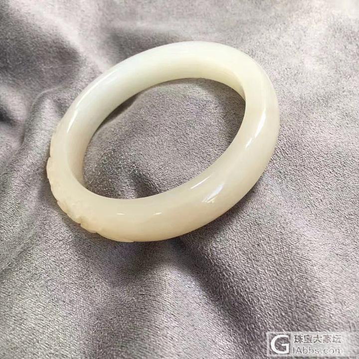 藕粉雕花镯_手镯和田玉
