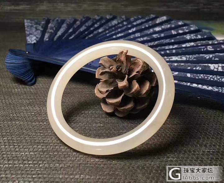 遇到了一只大圈口藕粉咦…_手镯和田玉