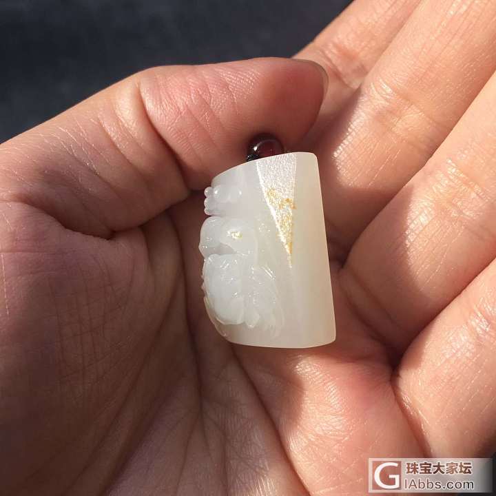 和田籽料上海工洒金皮八方来财_挂件和田玉