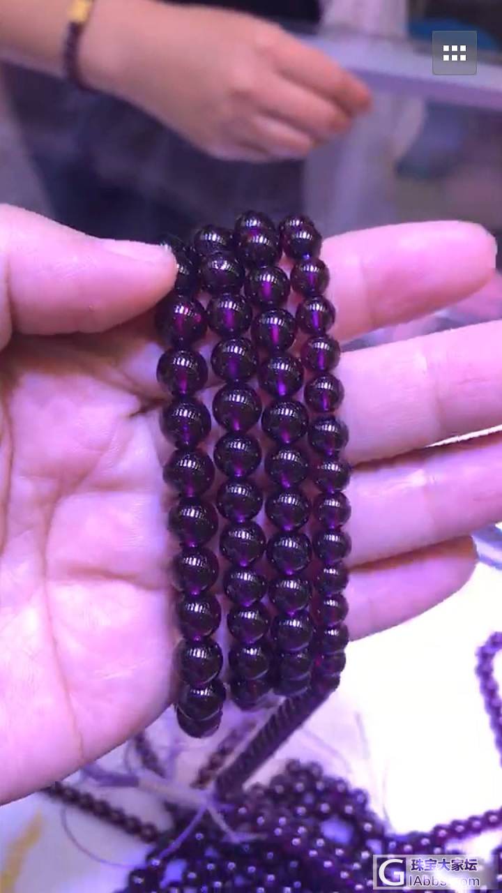 紫牙乌_珠串石榴石水晶