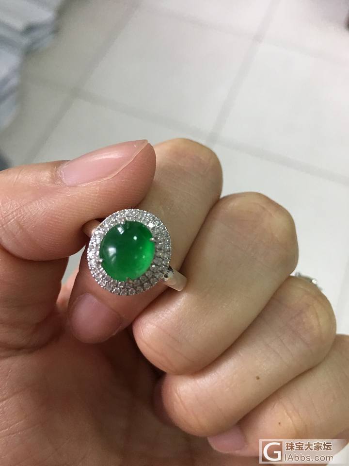 请高手来指导一下，这戒指值吗？_戒指翡翠