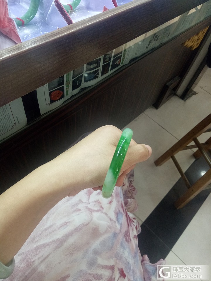 终于逛了四会，晒晒今天看的货吧_四会集散地手镯翡翠