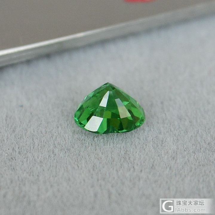 0.88ct 坦桑尼亚 艳绿 沙弗莱 vivid green 心形 GemArt_刻面宝石沙弗莱