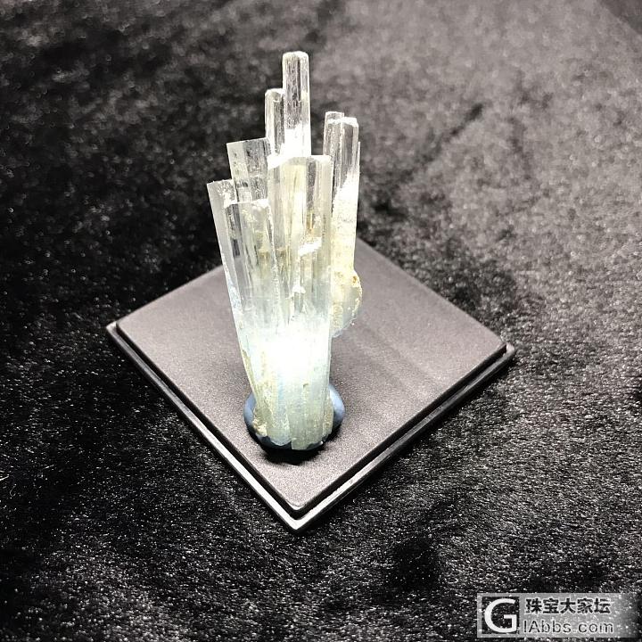 海蓝宝晶簇_海蓝宝矿物标本