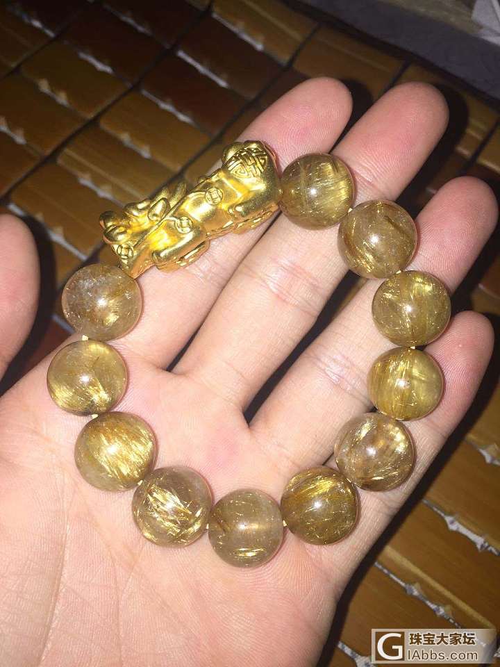 求行家帮忙估个价_珠串发晶