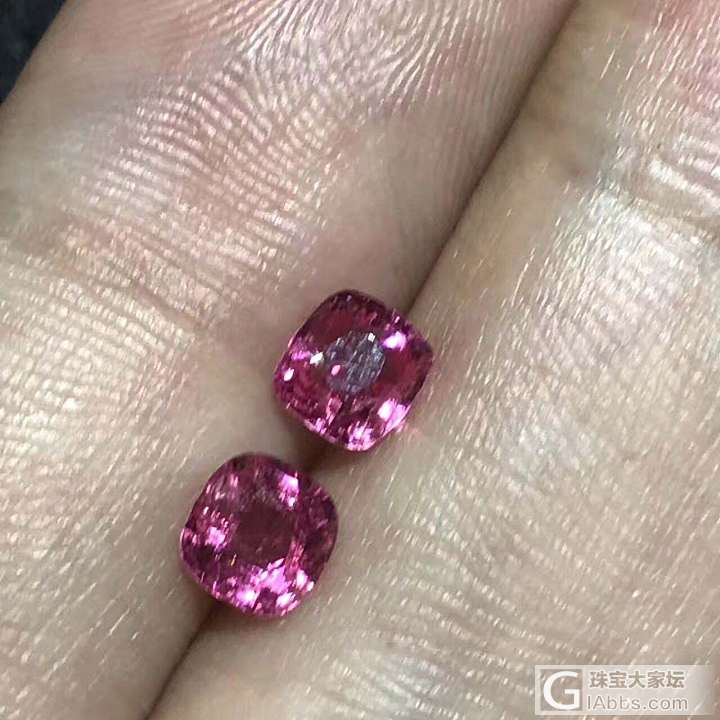 一对火彩超级赞的粉色尖晶石，0.95克拉一对。后两图为推荐款式。可代镶嵌。_尖晶石刻面宝石
