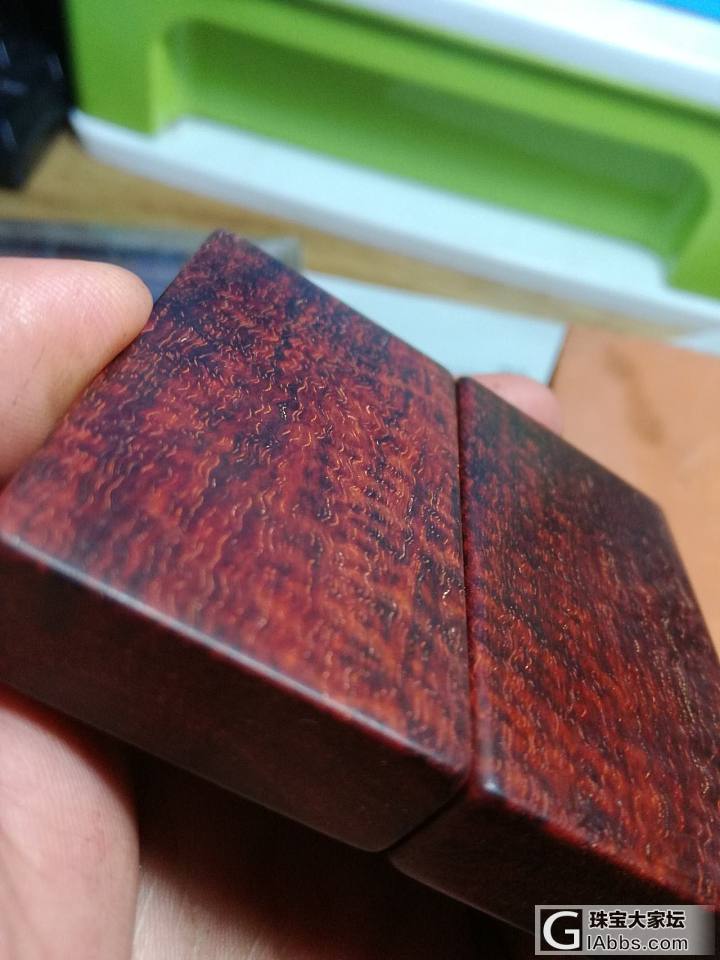 欣赏一对极品老料小叶紫檀牌子_牌子小叶紫檀