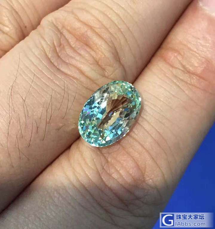 看看这颗钒金绿怎样_刻面宝石金绿宝石