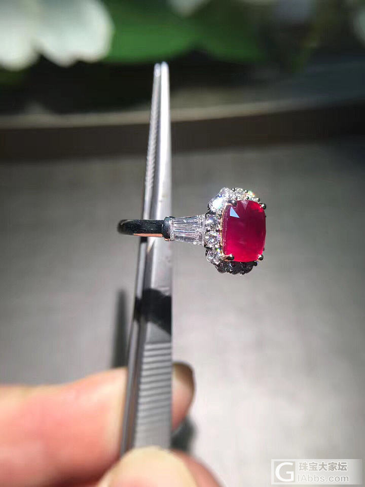 无烧鸽血红  看下红宝莹光  EGL证书  2.58CT_戒指红宝石