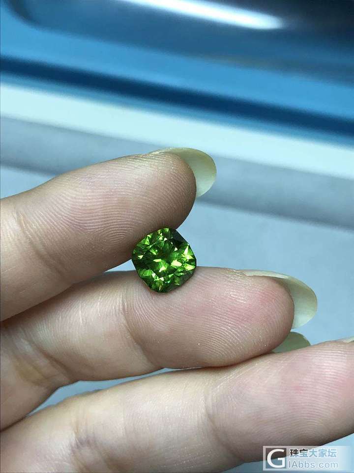 最美的绿色宝石——翠榴_刻面宝石翠榴石