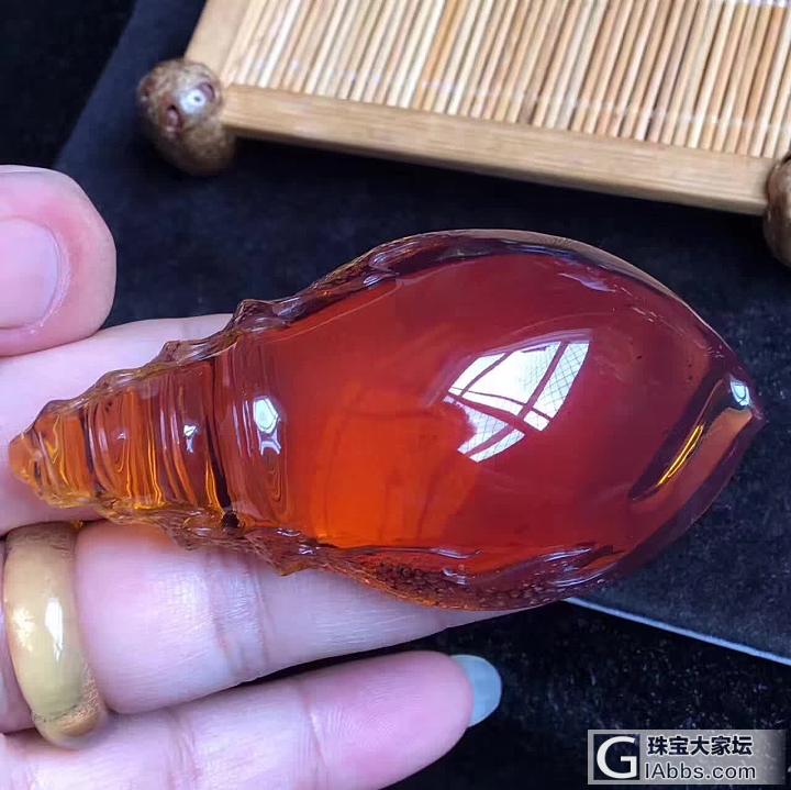 都是缅甸海螺琥珀，我有选择性困难，大神们帮出出主意吧_挂件琥珀