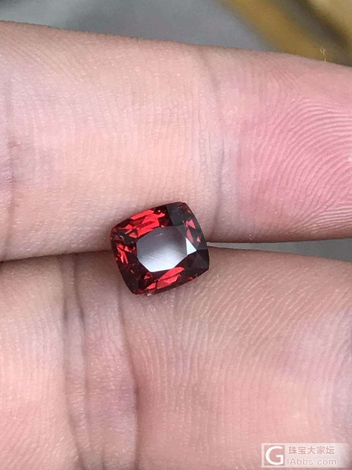 0.8ct 正红尖晶石_刻面宝石尖晶石