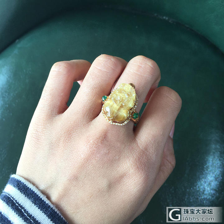 【财源广进】金钛晶貔貅戒指 18k金南非钻石镶嵌 两颗幸福祖母绿_钛晶戒指
