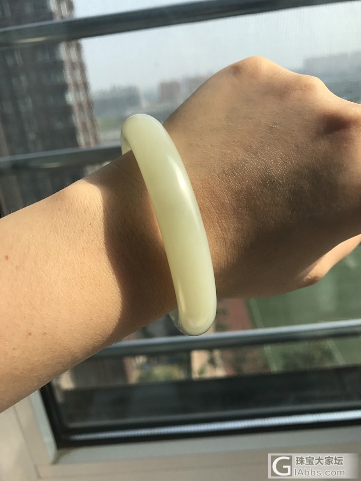 终于入了个油油的籽镯_手镯青白玉