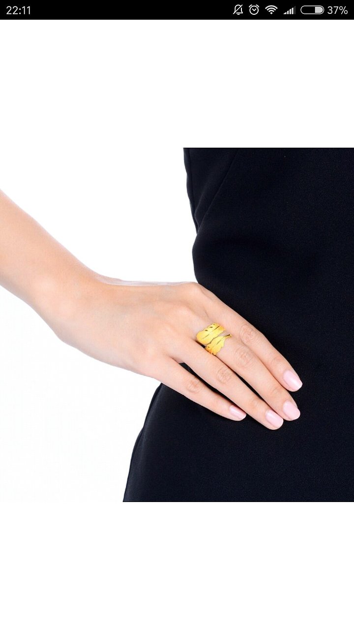 想买个戴食指的戒指，周生生绣球三花，羽毛，格桑花，蝴蝶。_手链戒指金