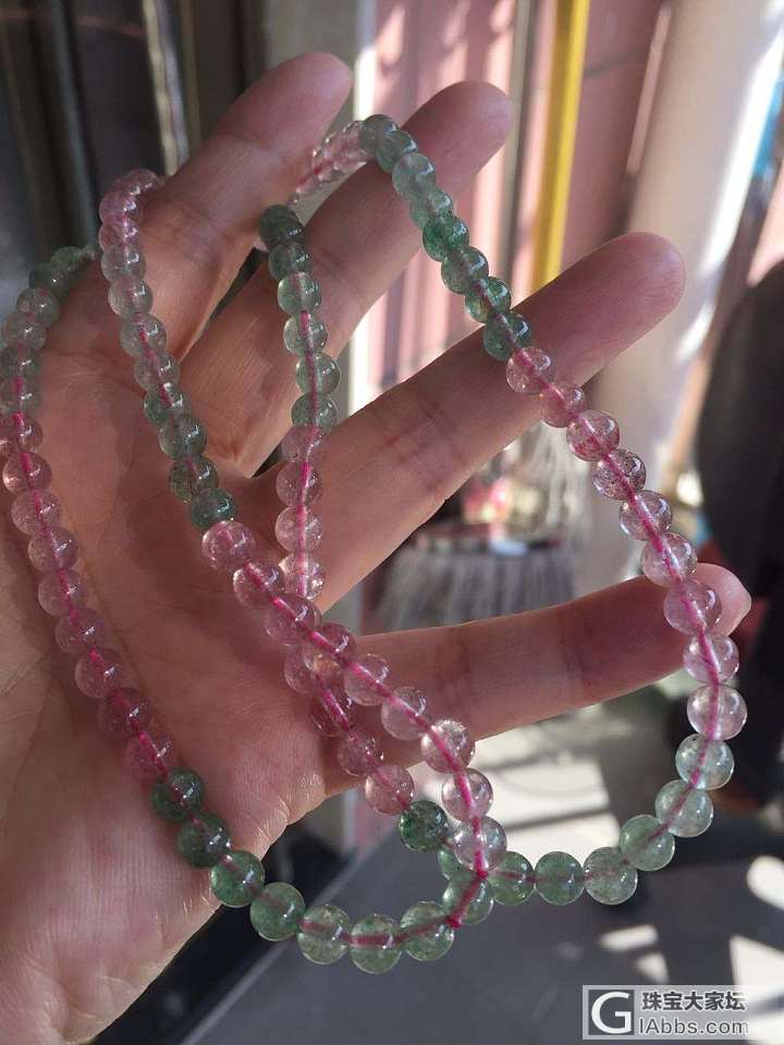 低价出草莓晶三圈手链_珠串草莓晶