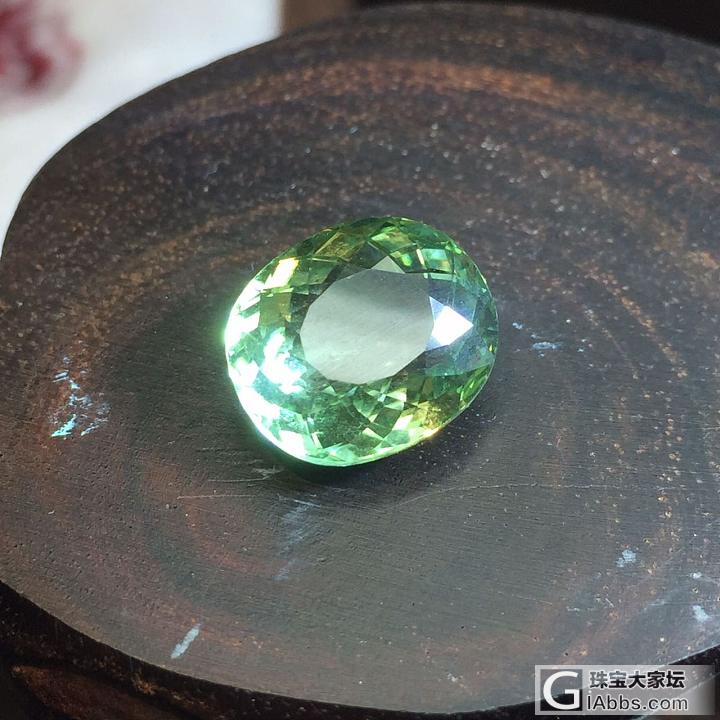 葡萄石，绿碧玺！大颗粒。_葡萄石