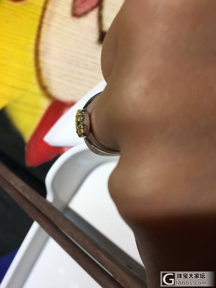 小黄钻做好戒指了_戒指彩钻