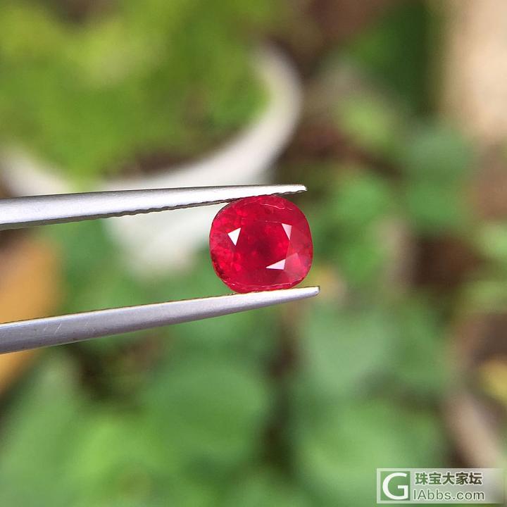 pigeon's blood ruby from Burma1.77carat_刻面宝石红宝石