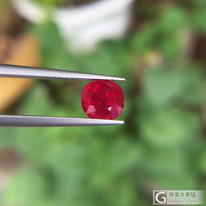 pigeon's blood ruby from Burma1.77carat_刻面宝石红宝石
