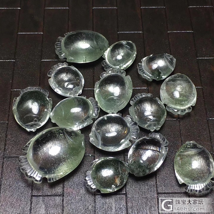 自家做的天然绿幽灵小鱼吊坠晶体还很干净，50一个_绿幽灵
