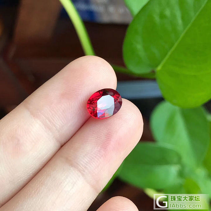 无烧鸽血，高品质_红宝石刻面宝石