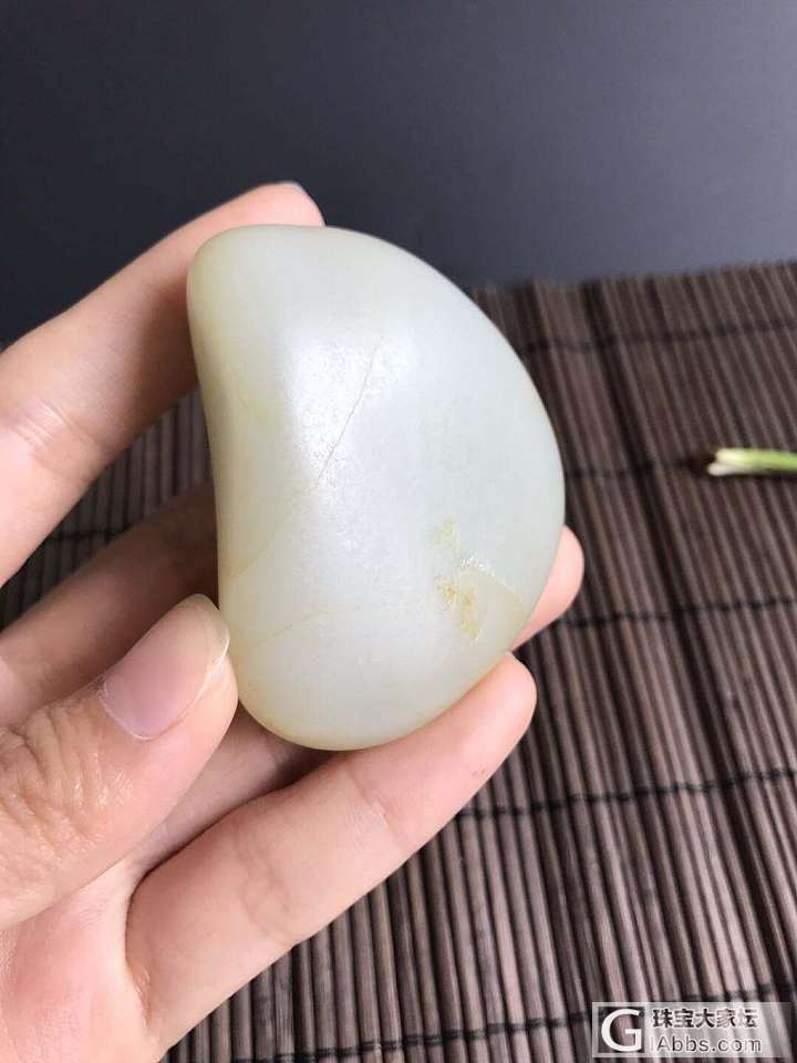 脂粉足，油性足_原石和田玉