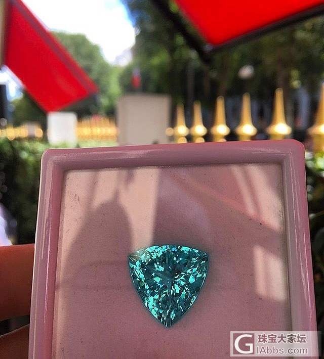 Rihanna御用珠宝切割设计师的作品----paraiba 帕拉伊巴_设计碧玺