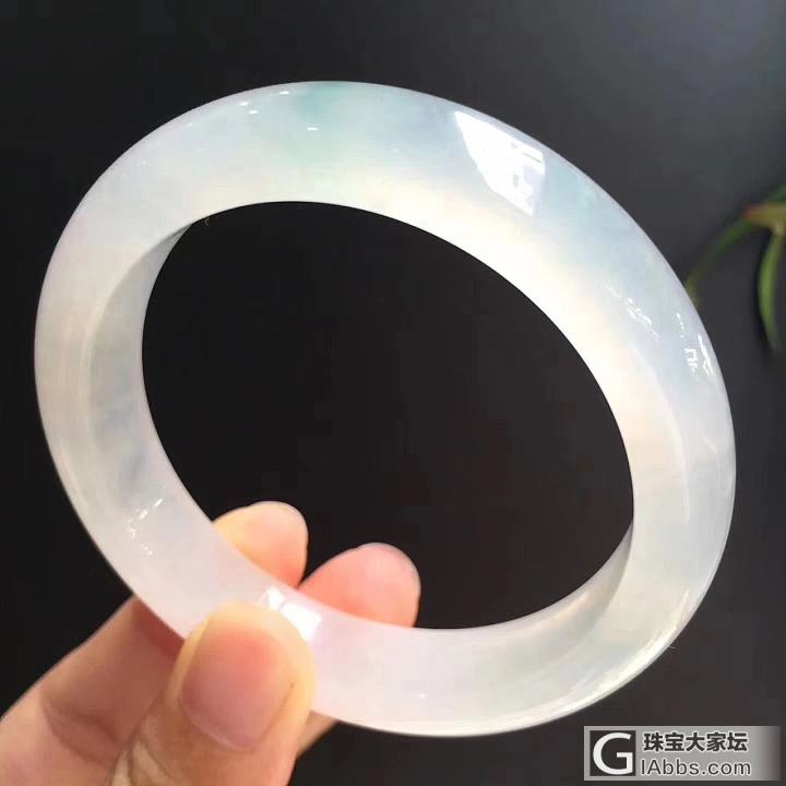 #翡翠手镯的佩戴方法#_翡翠手镯