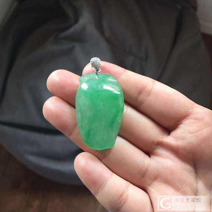 换了个金珠做配珠，果然高大上起来了_挂件翡翠