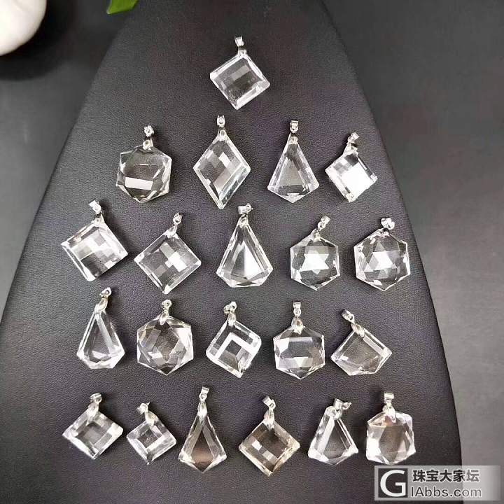 纯天然白水晶能量石 天然白水晶精工打磨 闪亮刻面几何图形 别致大方 送绳_白水晶