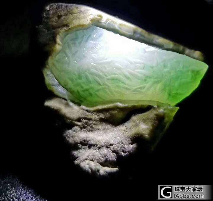 应坛友要求，每天两块翡翠赌石，供大家品鉴，第二波来了~_赌石翡翠