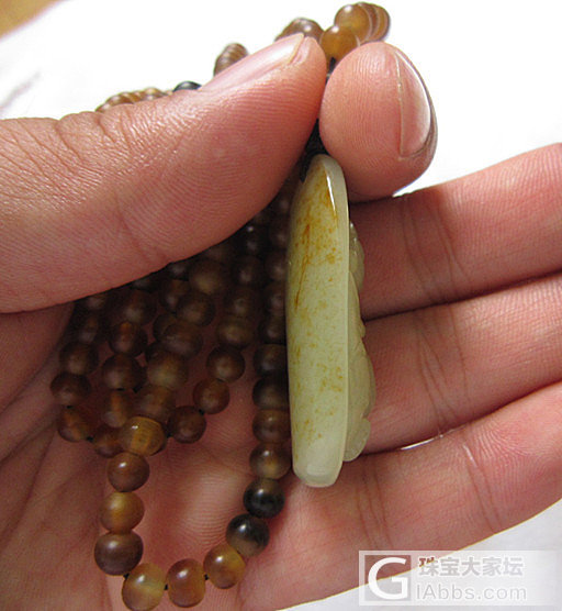 劳烦大家给看看这个和田，是真的籽吗_挂件和田玉