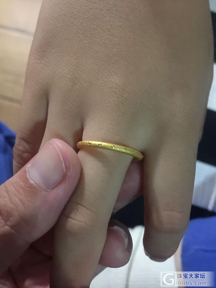 我儿子非要试戴我的戒指_戒指金