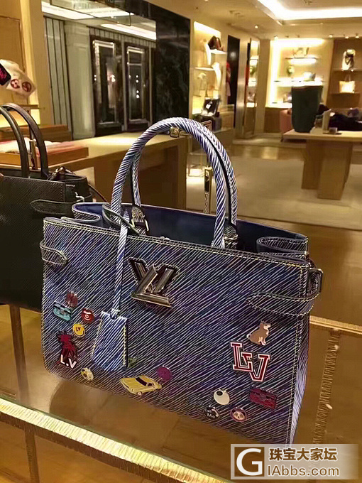 不忍直视的LV 新款_路易·威登包包