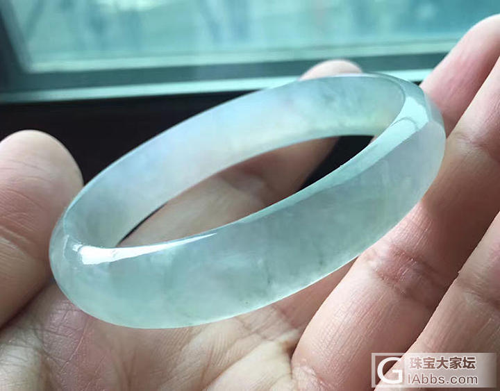 【盈透】天然老坑冰种起光翡翠贵妃镯 整圈冰透 一汪清水萦绕手腕_翡翠手镯