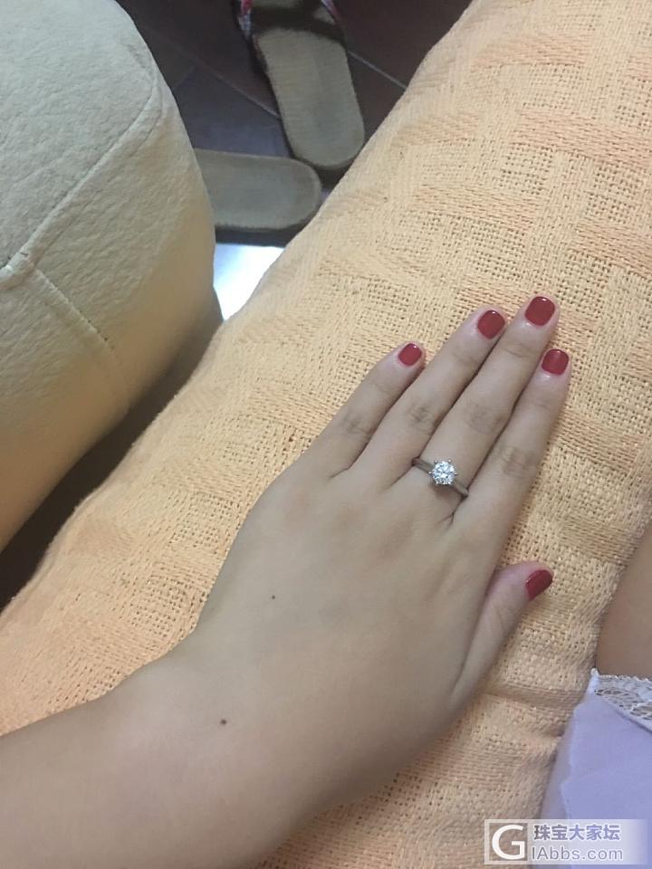 刚买的💍感觉不太闪 会不会是奶油钻啊 求大神鉴定_戒指钻石