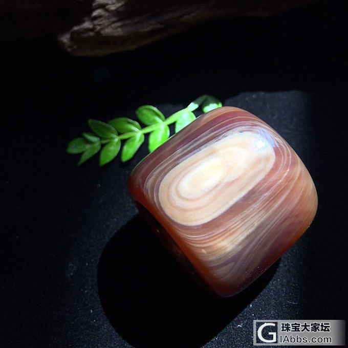 缅甸纯天然琥珀_扳指琥珀