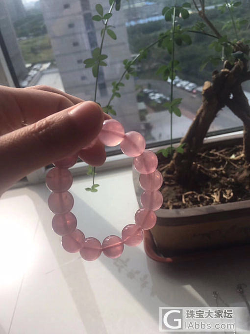 马粉手串_珠串粉晶