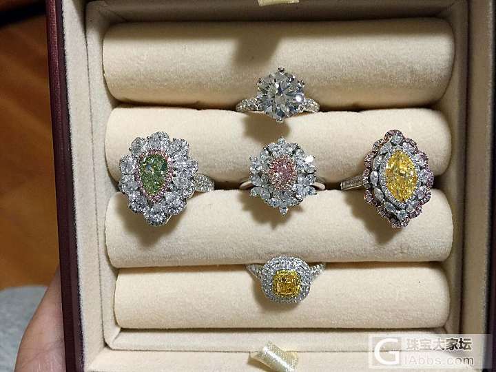 前段时间常戴的一小盒_翡翠戒指钻石