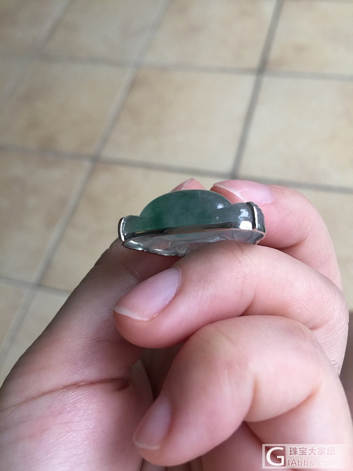 玩翡翠千万别手贱！_破损翡翠