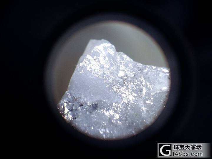 晶面上花纹好难拍出效果，角度不对还是太闪光_原石