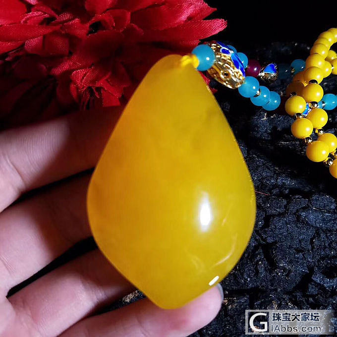 是不是很漂亮很完美？如果我不告诉你这两件每件总价只要168/件你信吗？你会看的出..._蜜蜡