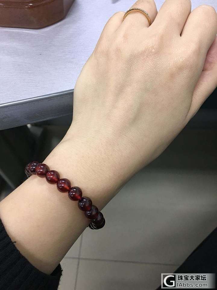 新入_珠串石榴石