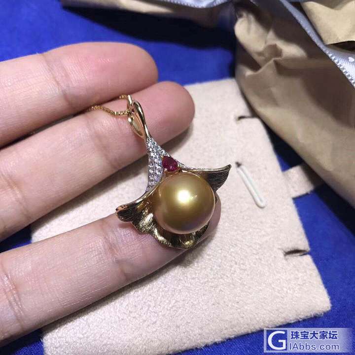 展翅高飞的凤凰鸟，18k金锆石，超级美的成色，这样的浓金色不多有，色浓无比，12..._吊坠海水珍珠