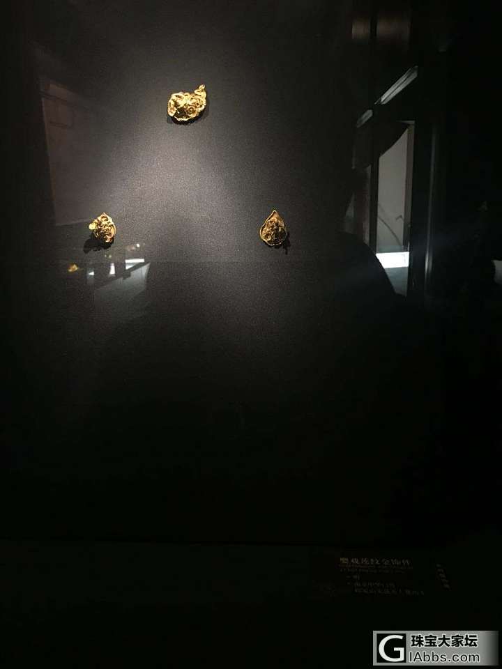 今天展馆免费家门口好多年没有去了。超美的_古董首饰展会金