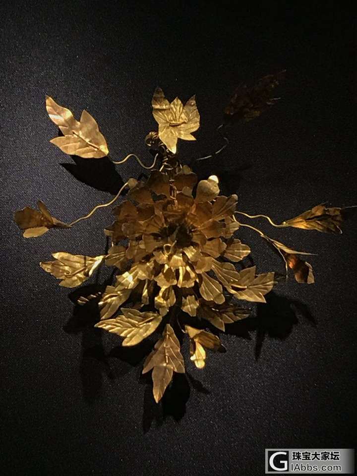 今天展馆免费家门口好多年没有去了。超美的_古董首饰展会金